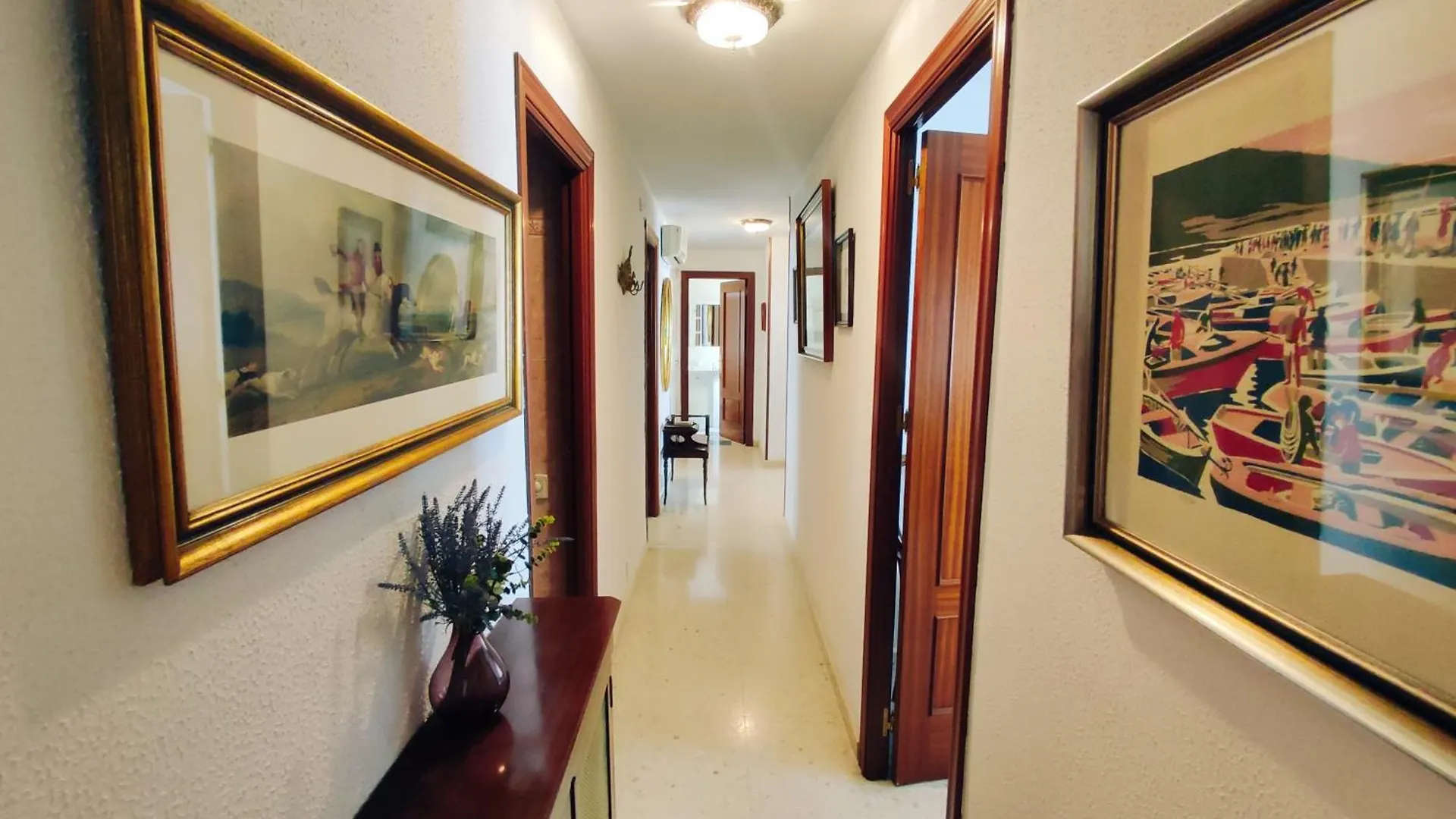 Casa Comodoro Cádiz 0*,  Španělsko